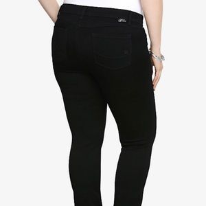 Torrid Black Skinny Jeans 18 Tall